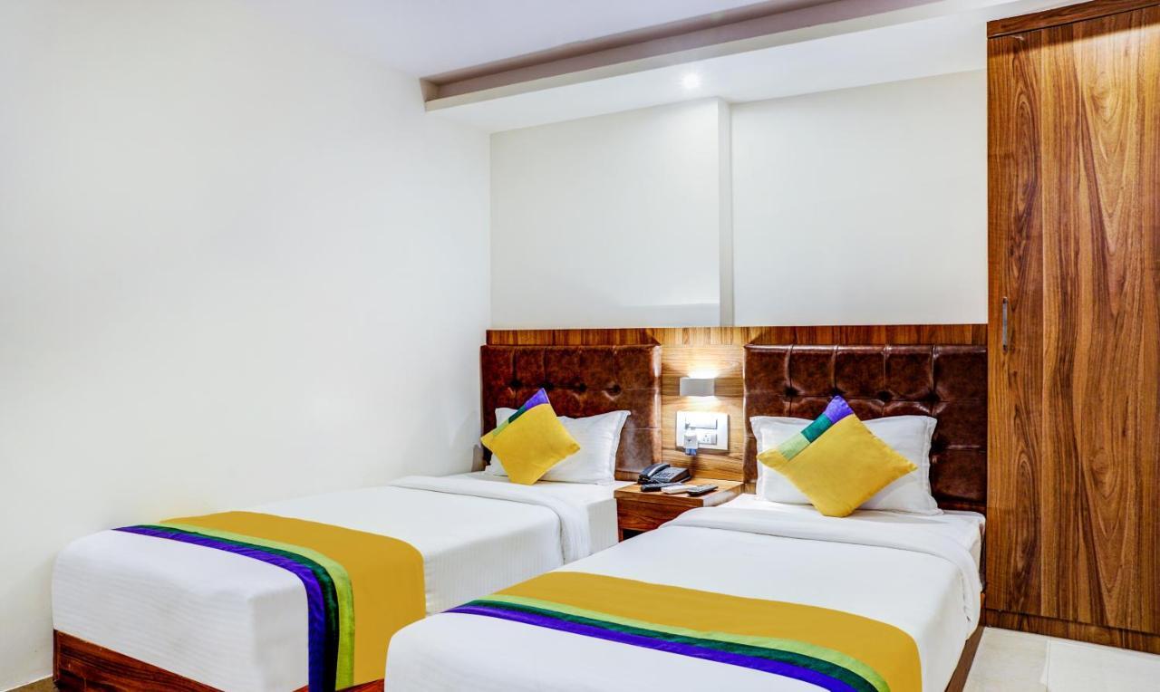 Treebo Trip Seven Olives Andheri Мумбаї Екстер'єр фото